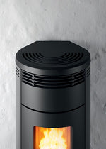 Carica l&#39;immagine nel visualizzatore di Gallery, Stufa a pellet ventilata MCZ Loop Air 8 Maestro
