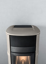 Carica l&#39;immagine nel visualizzatore di Gallery, Stufa a pellet ventilata MCZ SUITE AIR UP! Maestro 10 kW M2
